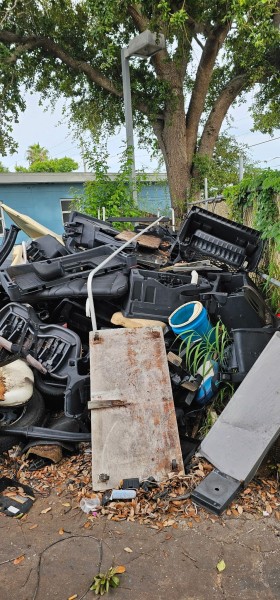 Junk Removal in Palmetto, FL (5)