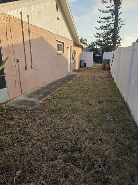 Yard Waste Removal in Bradenton, FL (3)